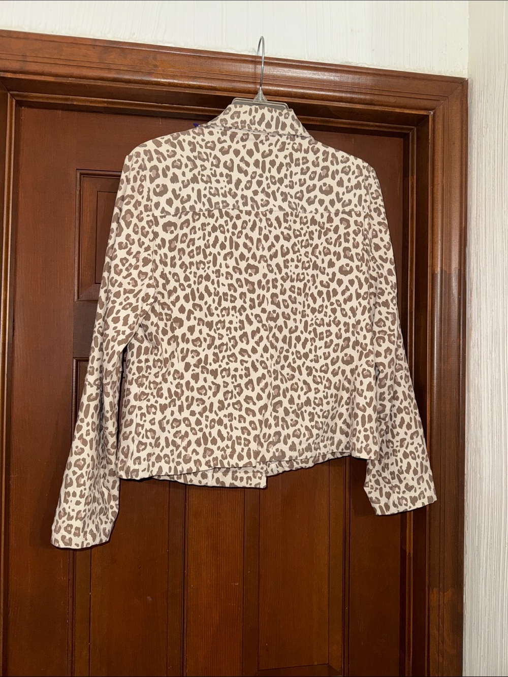 Leopard Print Zip-Front Jacket - Picture 4 of 16